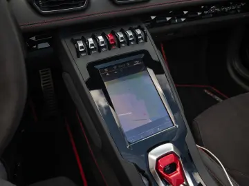 LAMBORGHINI Huracán EVO Spyder   Sensonum   Lift System