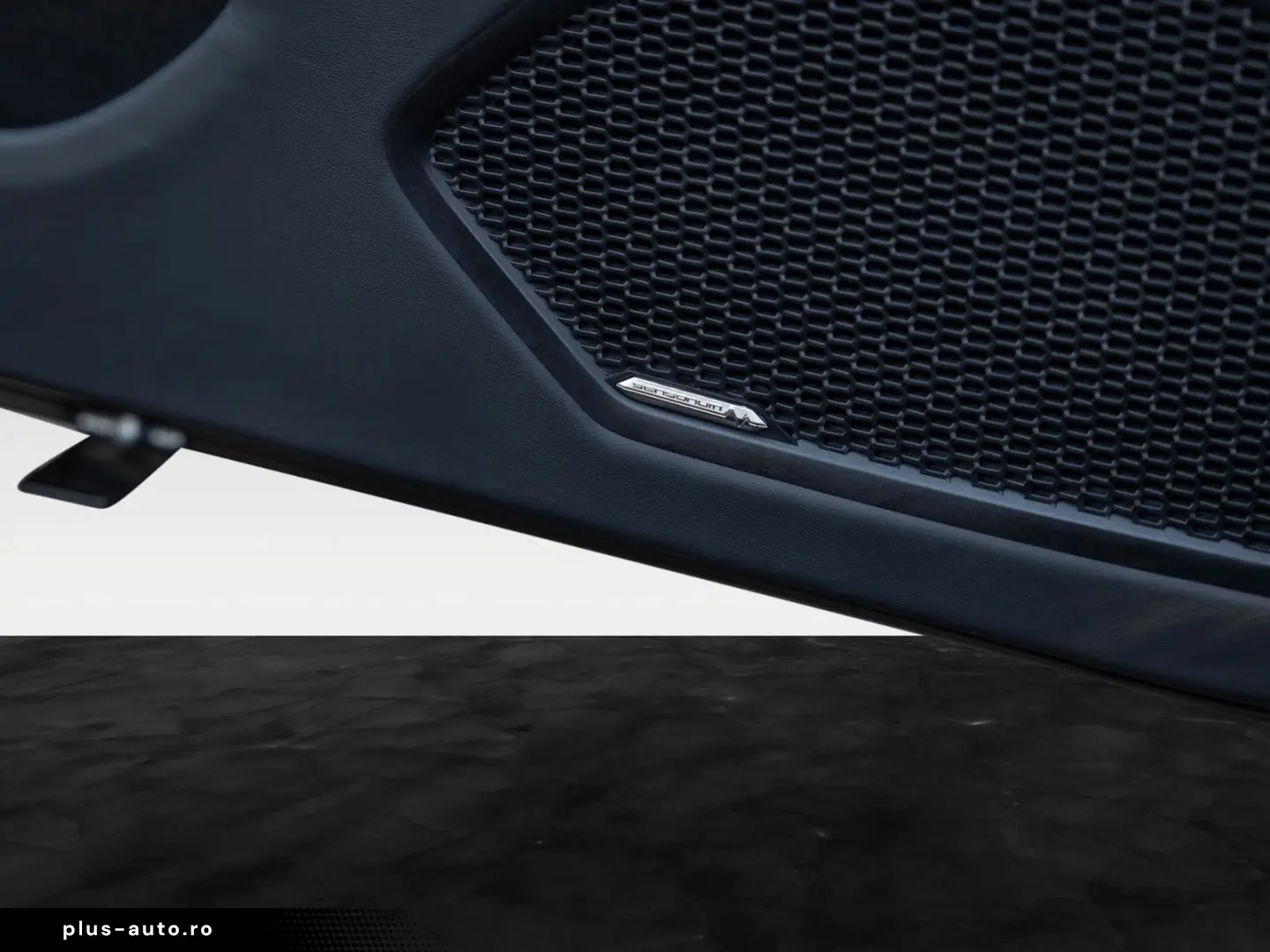 LAMBORGHINI Huracán EVO Spyder   Sensonum   Lift System