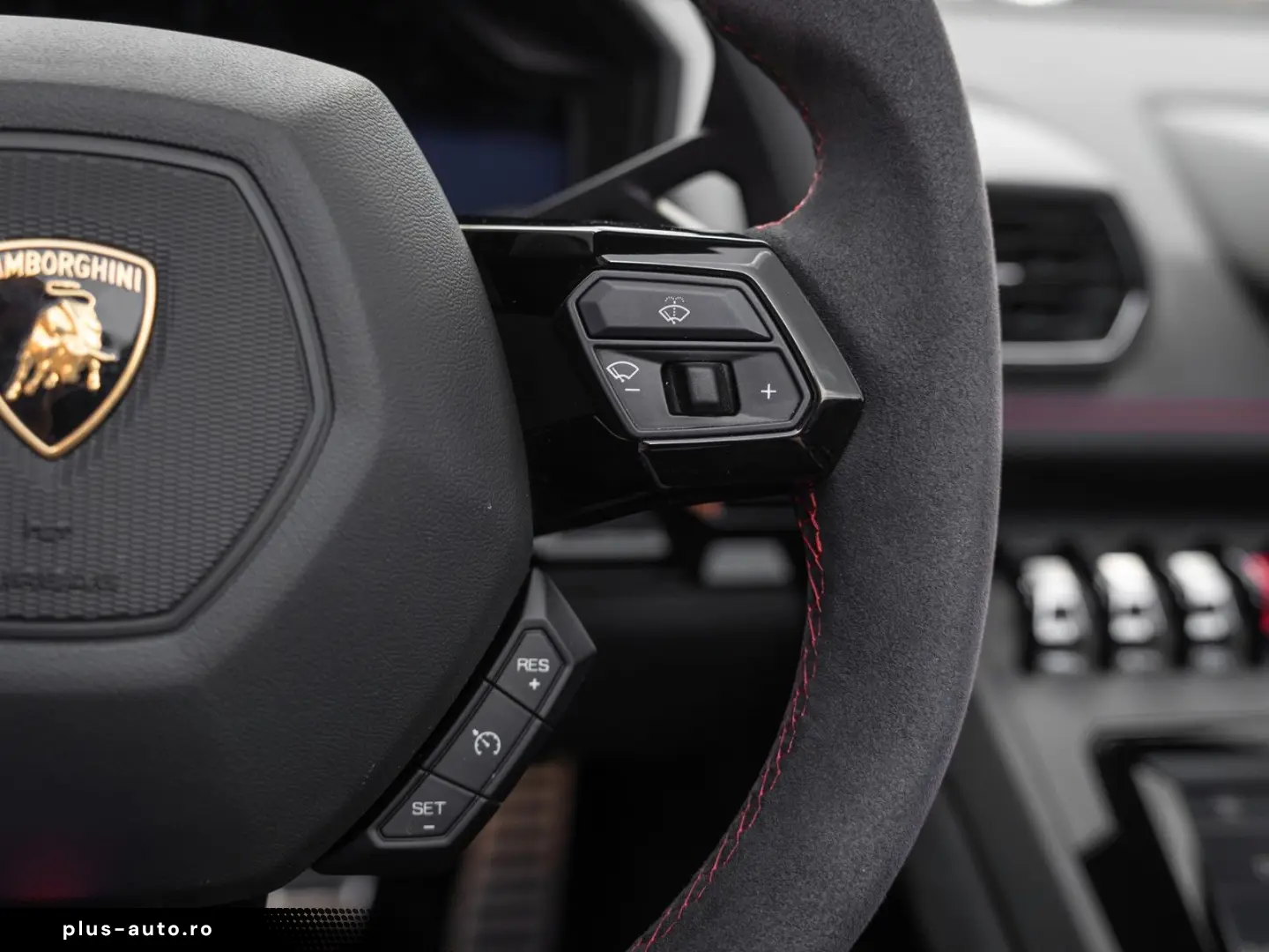 LAMBORGHINI Huracán EVO Spyder   Sensonum   Lift System