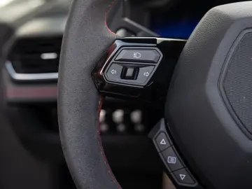 LAMBORGHINI Huracán EVO Spyder   Sensonum   Lift System