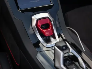 LAMBORGHINI Huracán EVO Spyder   Sensonum   Lift System