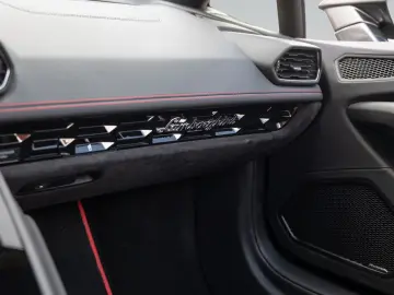 LAMBORGHINI Huracán EVO Spyder   Sensonum   Lift System