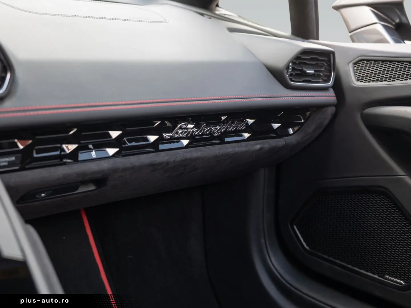 LAMBORGHINI Huracán EVO Spyder   Sensonum   Lift System