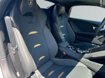 LAMBORGHINI Huracán EVO Spyder  LIFT CAM ELEKT. SITZE