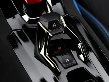 LAMBORGHINI Huracán Tecnica  LIFT CARBON KAMERA BÜGEL STYLE