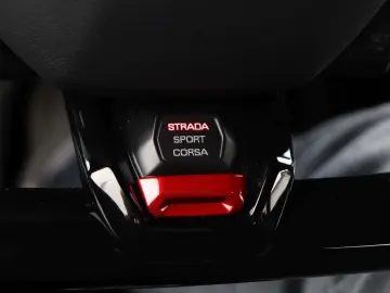 LAMBORGHINI Huracán Tecnica  LIFT CARBON KAMERA BÜGEL STYLE