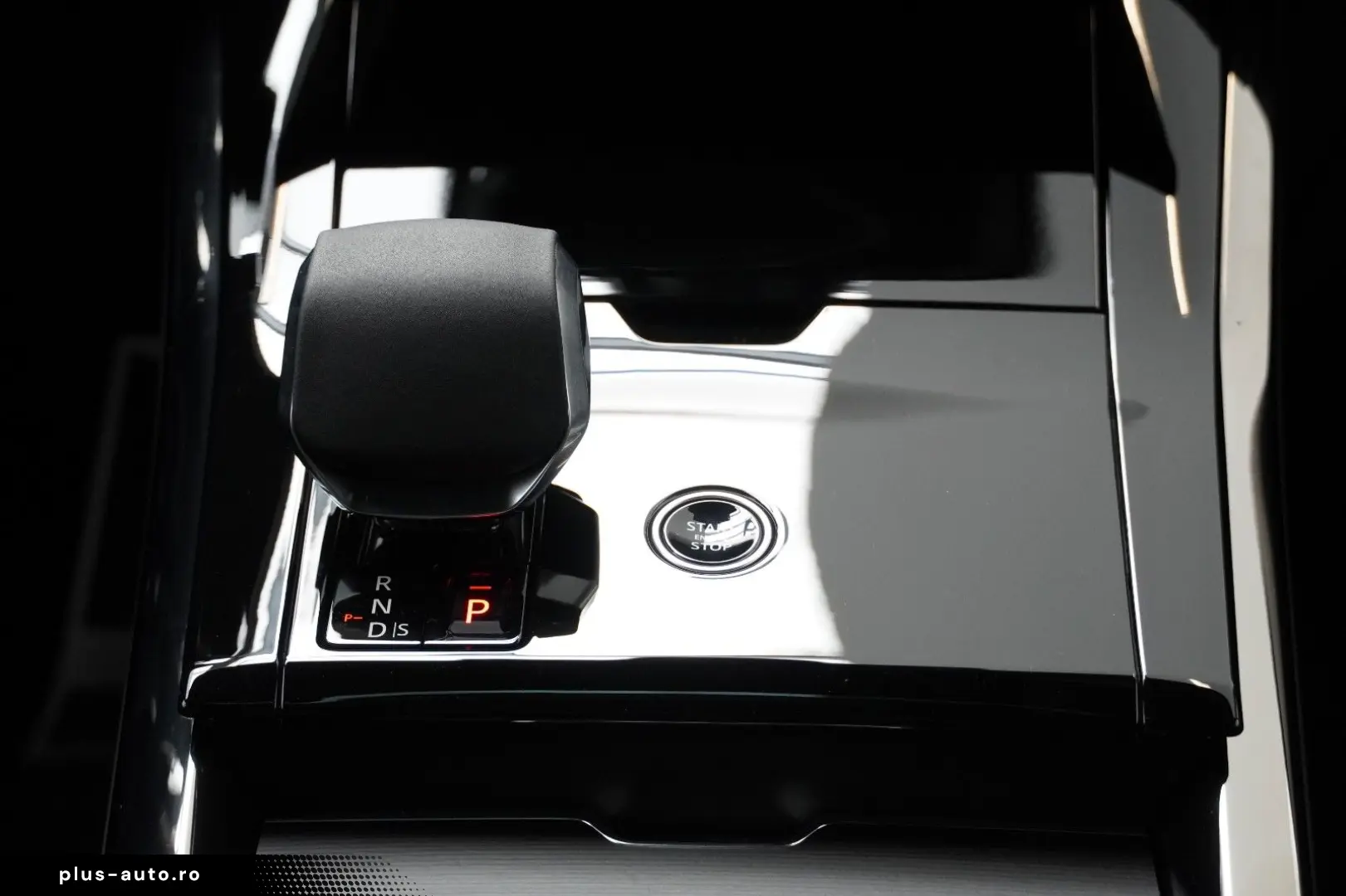 LAND ROVER Range Rover Sport D300 Dynamic HSE