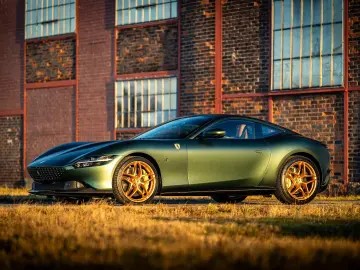 FERRARI Roma Garanti  Carbon-Paket  Exklusiv Mattgrün