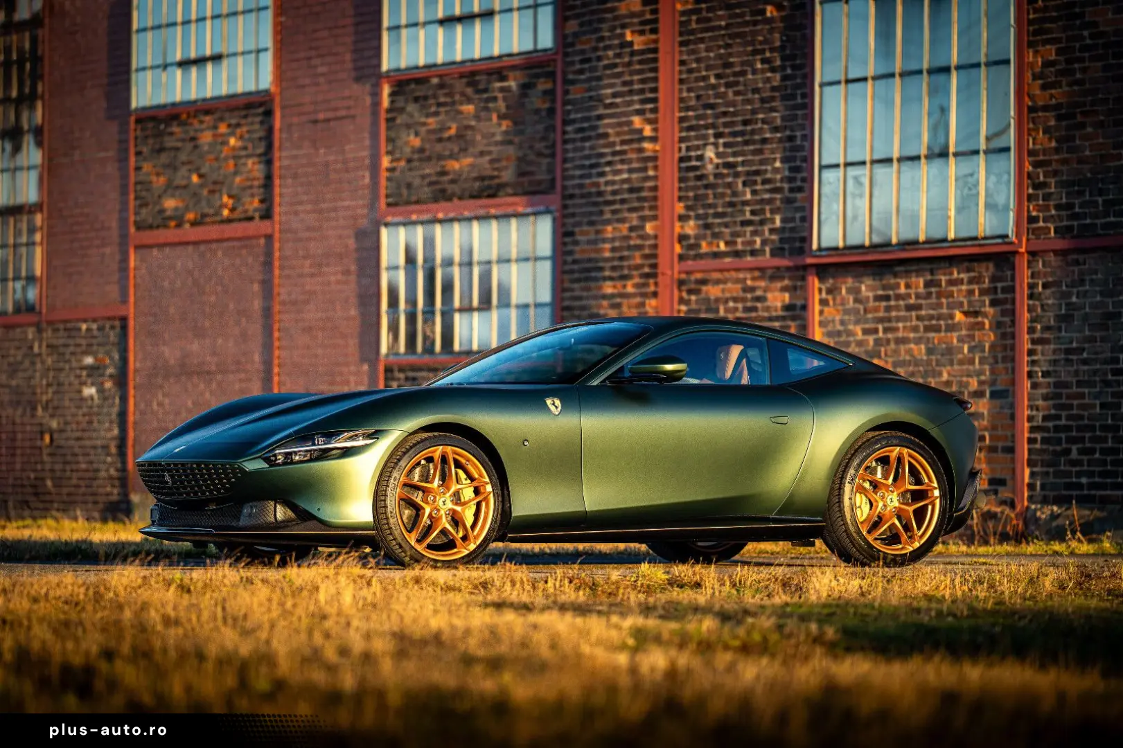 FERRARI Roma Garanti  Carbon-Paket  Exklusiv Mattgrün