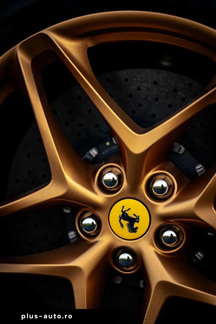 FERRARI Roma Garanti  Carbon-Paket  Exklusiv Mattgrün