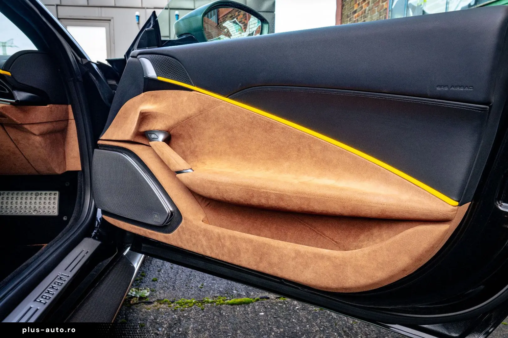 FERRARI Roma Garanti  Carbon-Paket  Exklusiv Mattgrün