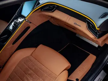 FERRARI Roma Garanti  Carbon-Paket  Exklusiv Mattgrün