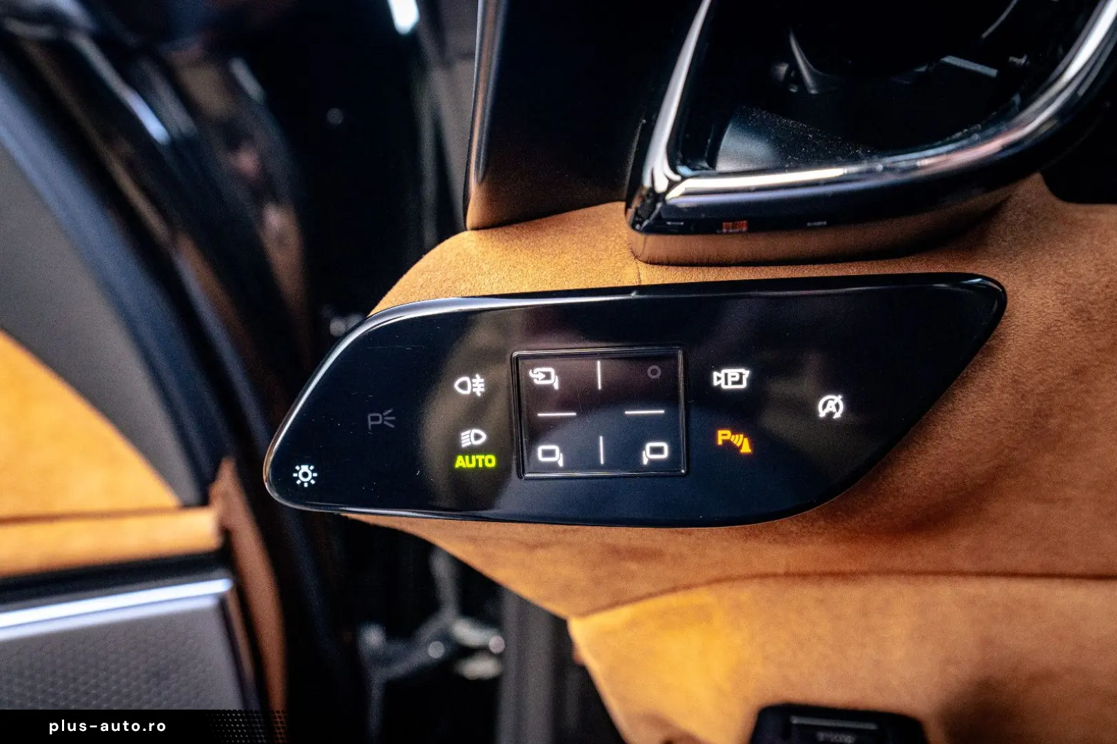 FERRARI Roma Garanti  Carbon-Paket  Exklusiv Mattgrün