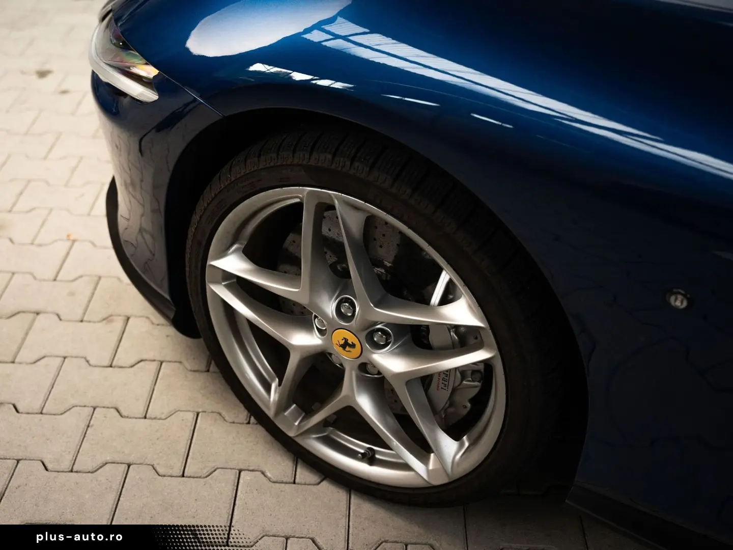 FERRARI Roma Matrix LED 20 Zoll JBL Approved