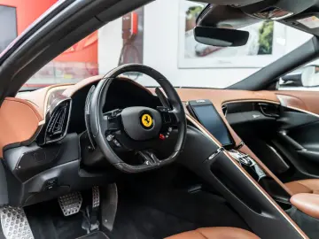 FERRARI Roma 3.9 T V8 DCT