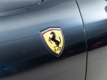 FERRARI Roma 3.9 T V8 DCT