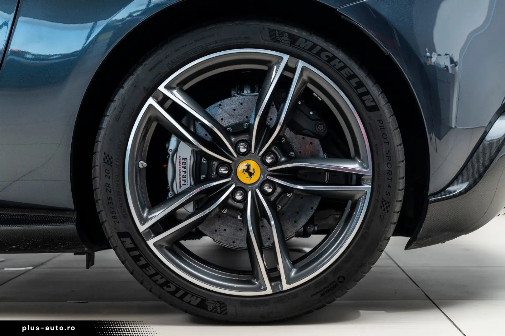 FERRARI Roma 3.9 T V8 DCT