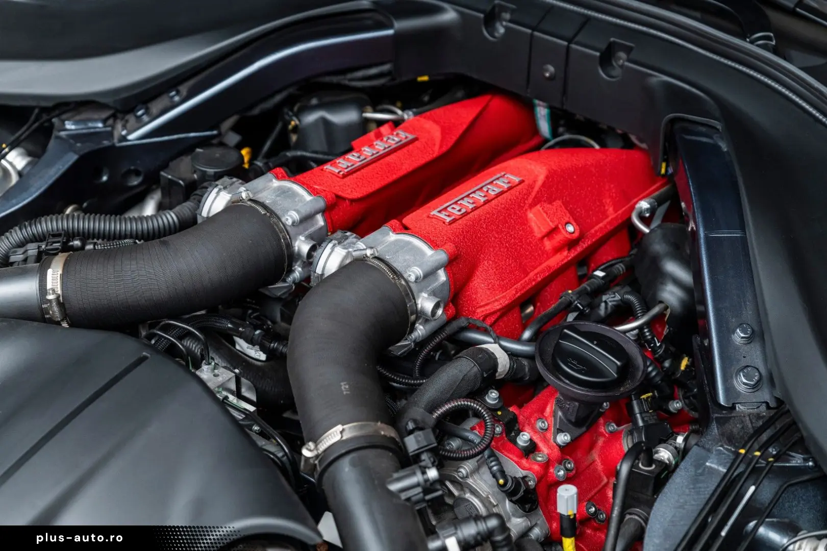 FERRARI Roma 3.9 T V8 DCT