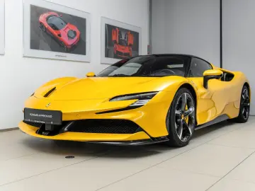 FERRARI SF90 Stradale