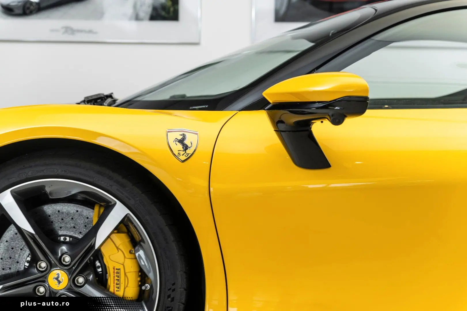 FERRARI SF90 Stradale