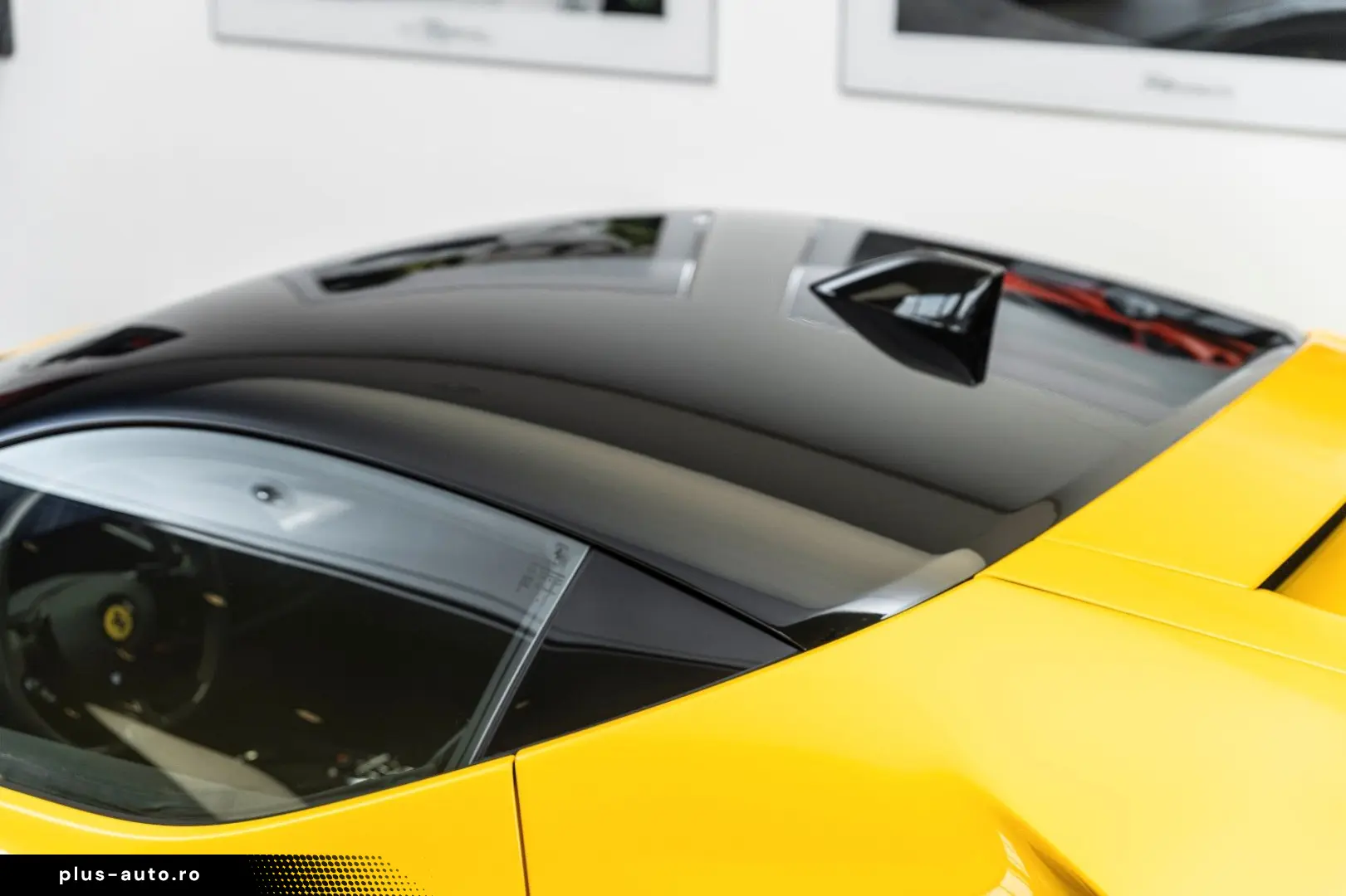 FERRARI SF90 Stradale