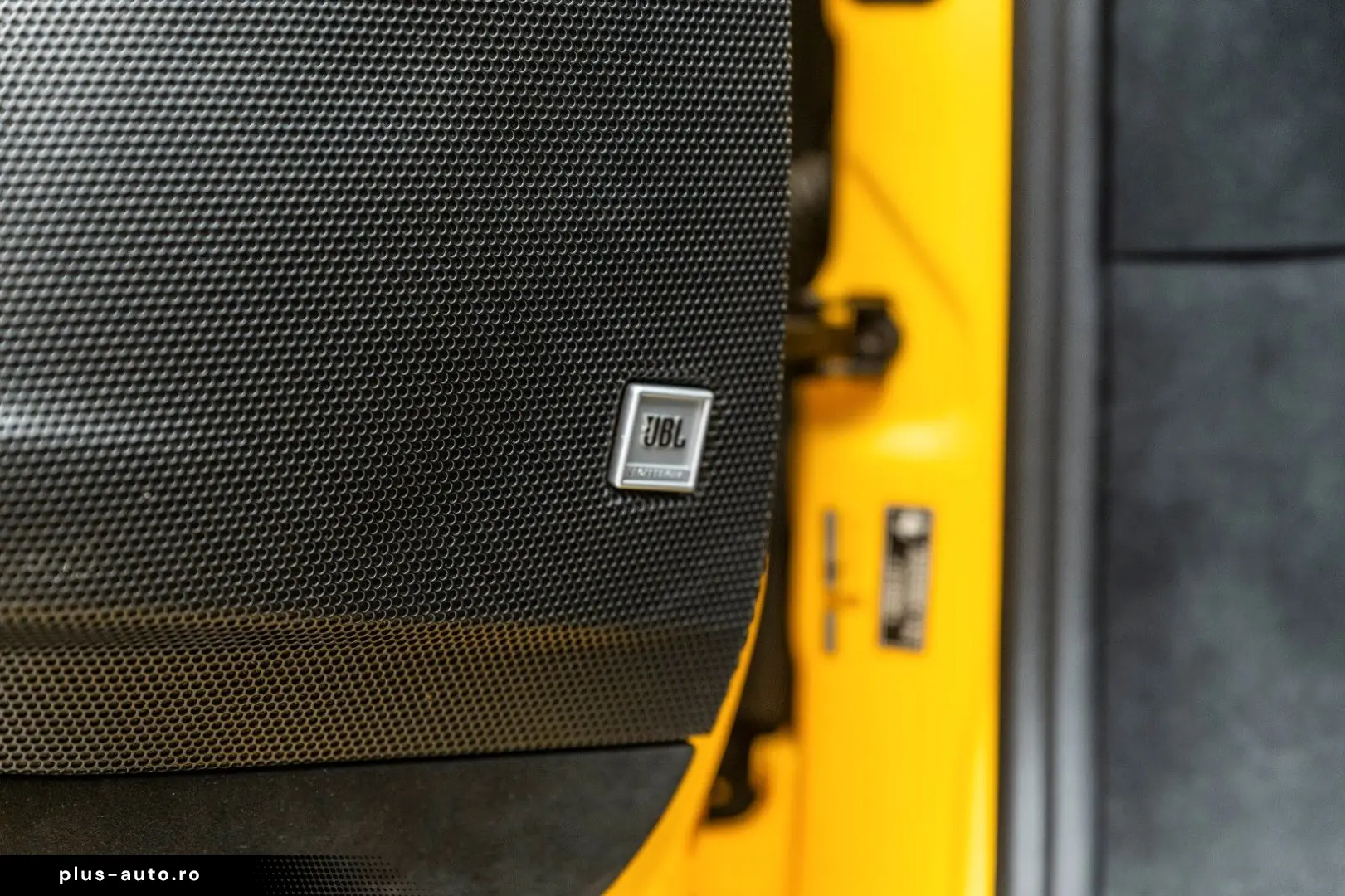 FERRARI SF90 Stradale