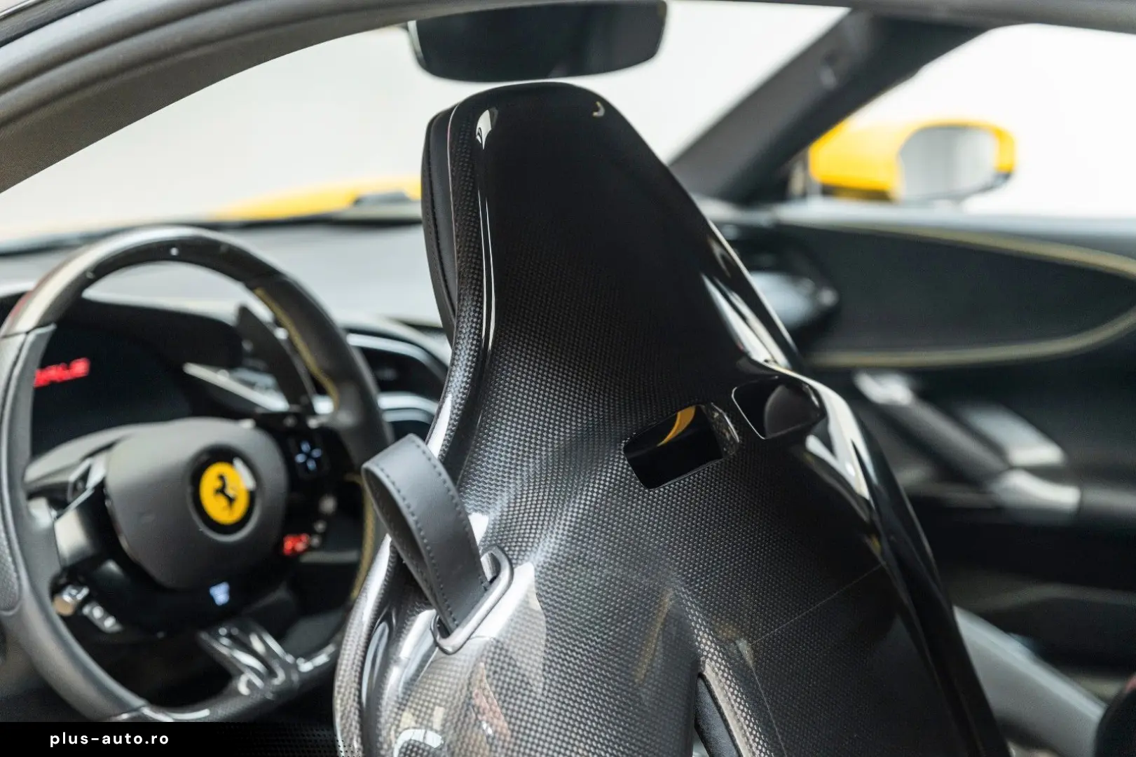 FERRARI SF90 Stradale