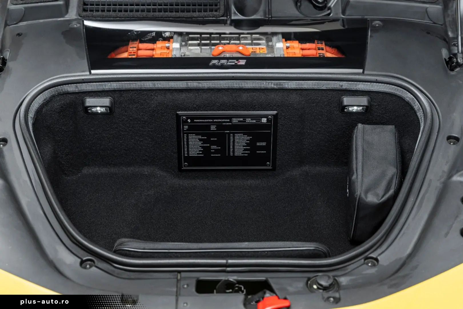 FERRARI SF90 Stradale