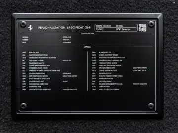 FERRARI SF90 Stradale