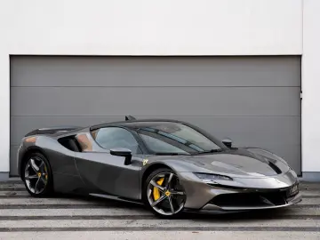 FERRARI SF90 FIORANO PACK   VOLL   CARBON