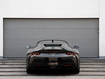 FERRARI SF90 FIORANO PACK   VOLL   CARBON