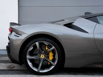 FERRARI SF90 FIORANO PACK   VOLL   CARBON