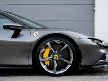 FERRARI SF90 FIORANO PACK   VOLL   CARBON