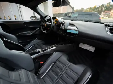 FERRARI SF90 FIORANO PACK   VOLL   CARBON