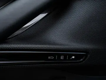 FERRARI SF90 FIORANO PACK   VOLL   CARBON