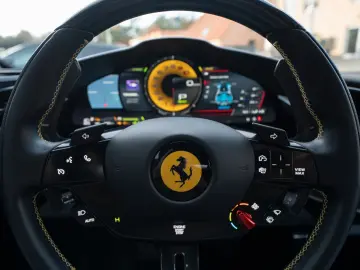 FERRARI SF90 FIORANO PACK   VOLL   CARBON