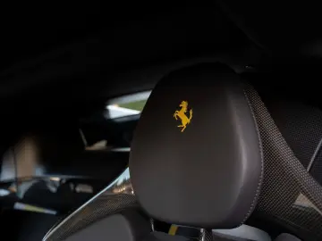 FERRARI SF90 FIORANO PACK   VOLL   CARBON