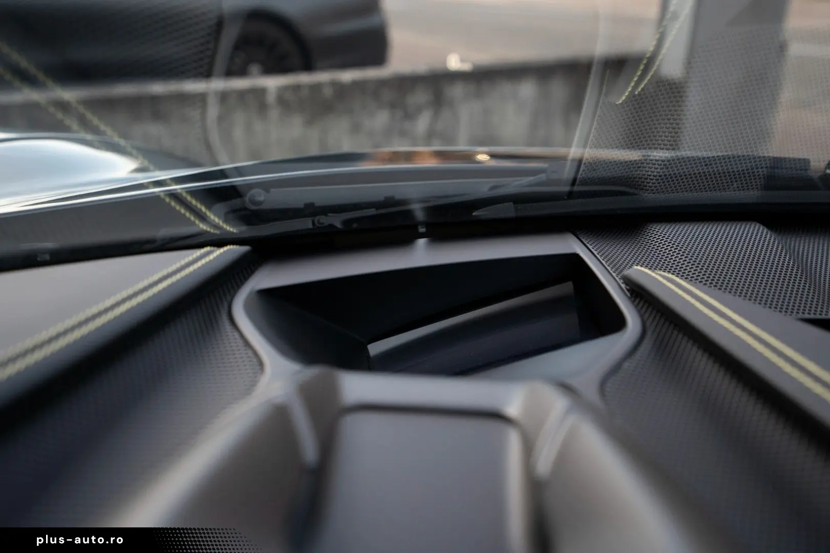 FERRARI SF90 FIORANO PACK   VOLL   CARBON