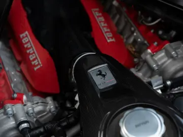 FERRARI SF90 FIORANO PACK   VOLL   CARBON