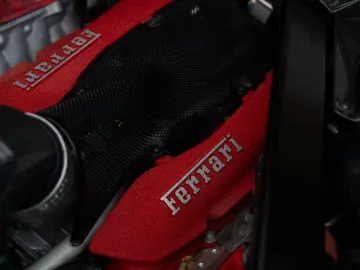 FERRARI SF90 FIORANO PACK   VOLL   CARBON