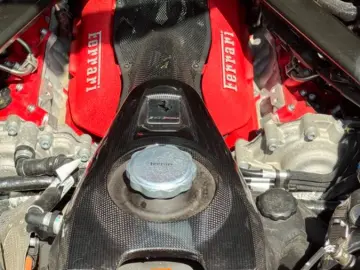 FERRARI SF90 Stradala LIFT  CARBON  Rosso Fiorano