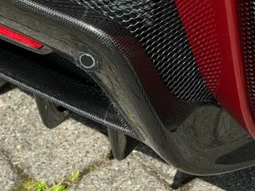 FERRARI SF90 Stradala LIFT  CARBON  Rosso Fiorano