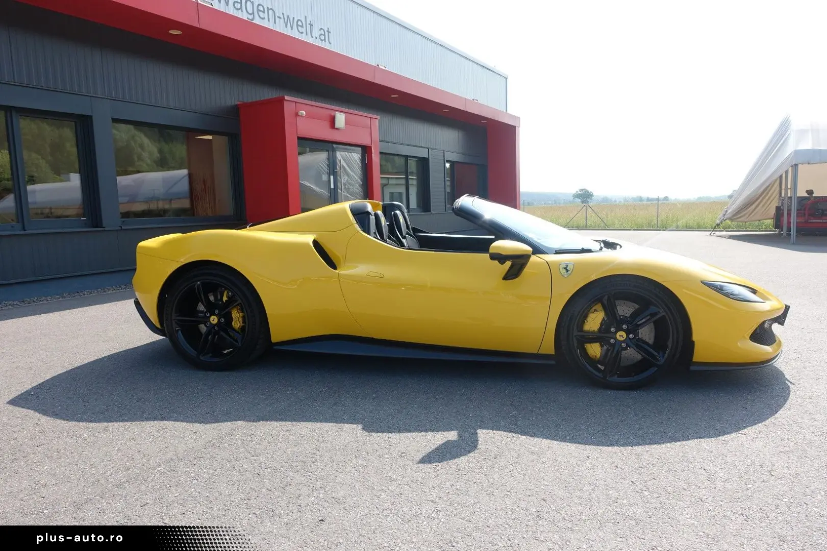 FERRARI 296 GTS Karbon Lift JBL Surround View Garantie