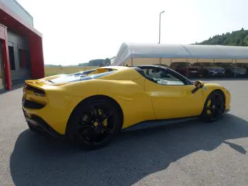 FERRARI 296 GTS Karbon Lift JBL Surround View Garantie