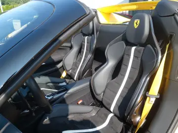 FERRARI 296 GTS Karbon Lift JBL Surround View Garantie