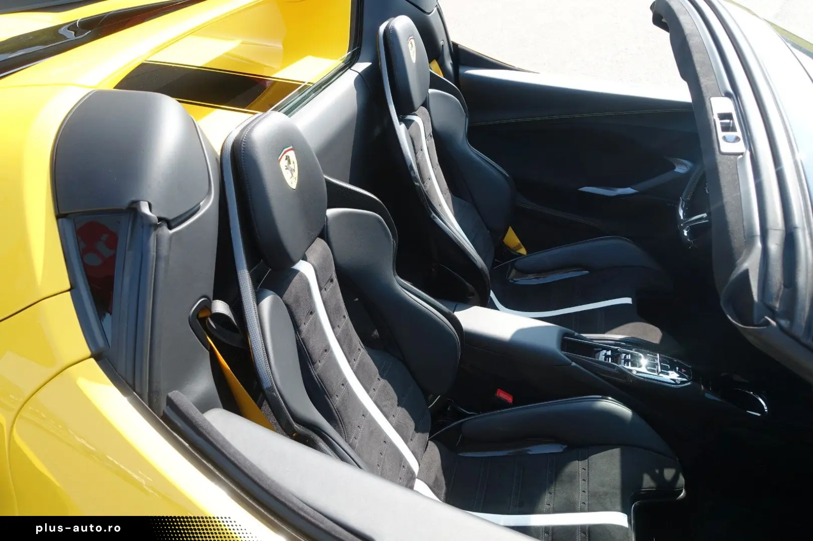 FERRARI 296 GTS Karbon Lift JBL Surround View Garantie