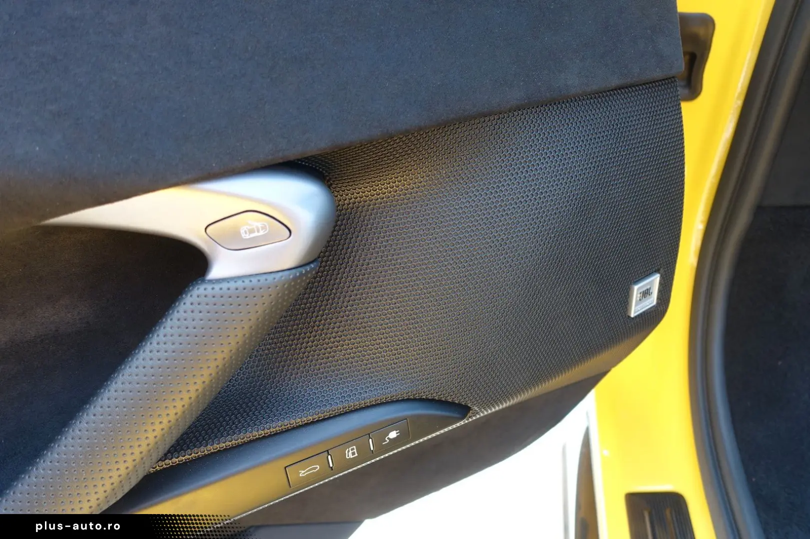 FERRARI 296 GTS Karbon Lift JBL Surround View Garantie