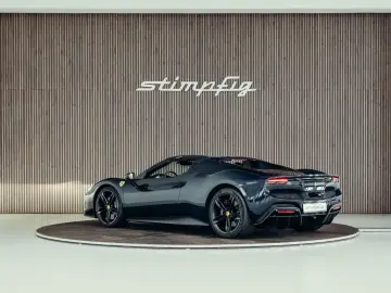 FERRARI 296 GTS  Lift  Blu Pozzi  einlackierte Streifen