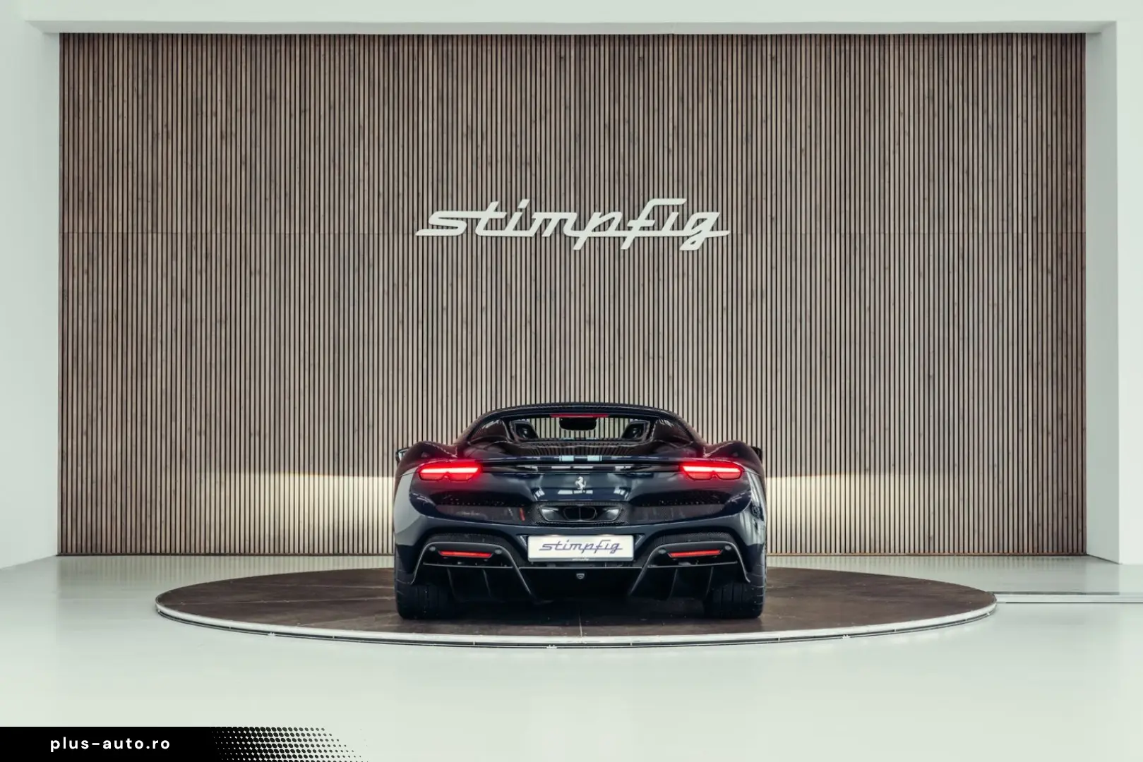 FERRARI 296 GTS  Lift  Blu Pozzi  einlackierte Streifen