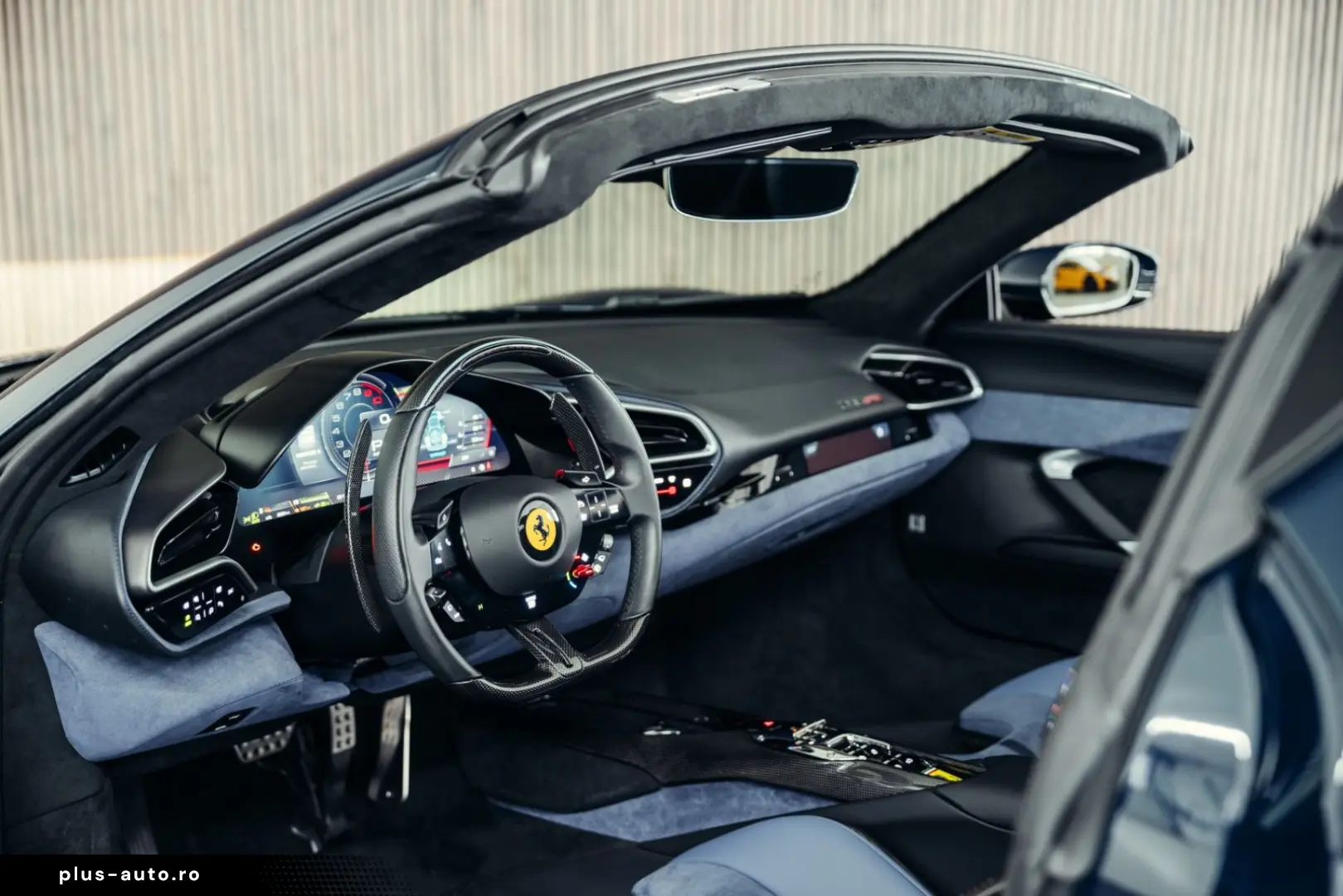 FERRARI 296 GTS  Lift  Blu Pozzi  einlackierte Streifen